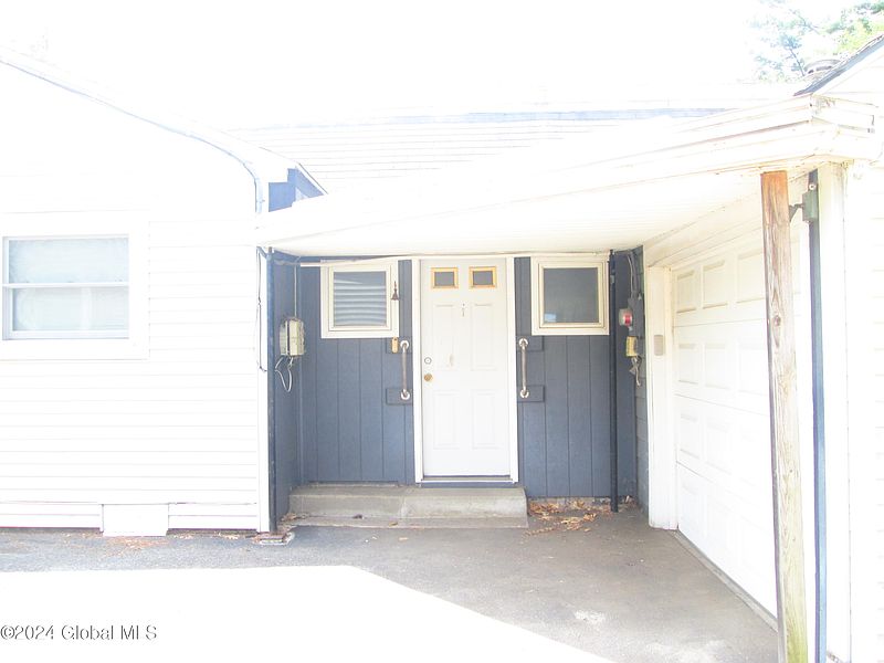 4th image of 511 Chiswell Road