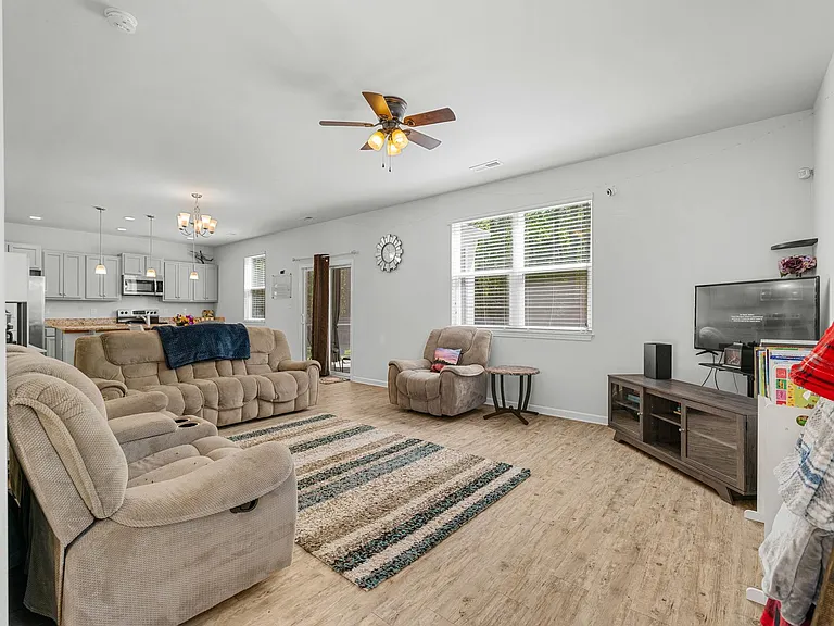 206 J Belton Ct — Photo 26