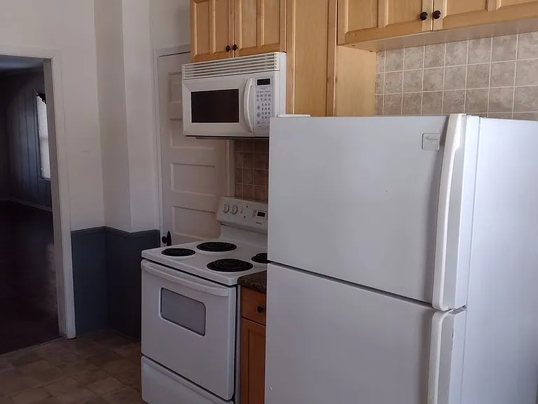 1326 Monroe St NE — Photo 8
