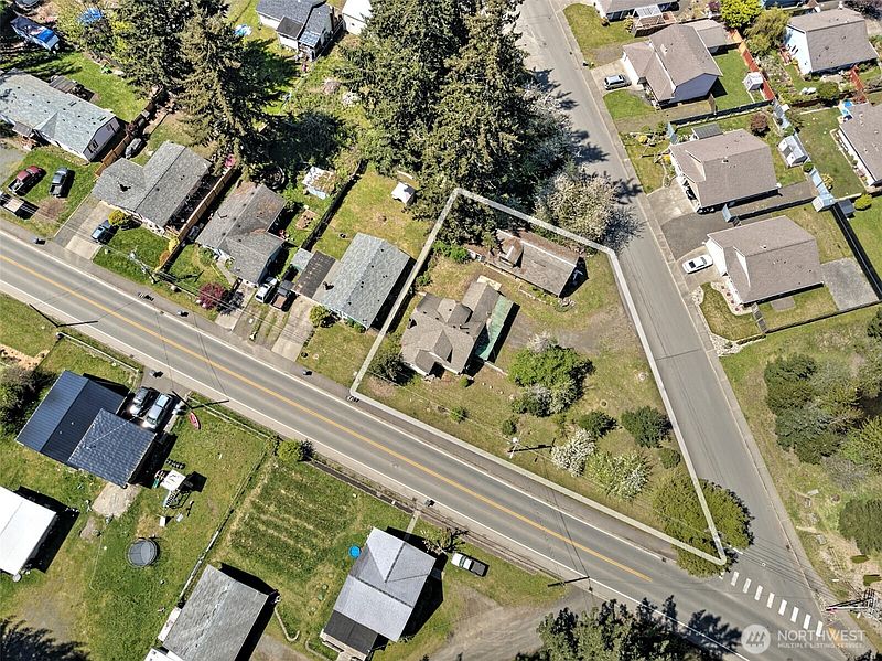 4th image of 2005 Lake Boulevard