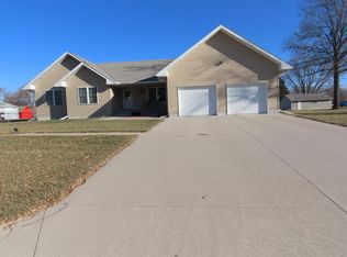 1234 N 9th St, David City, NE 68632