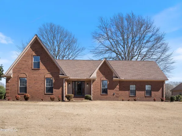 8890 Oakwood Ln, Olive Branch, MS 38654