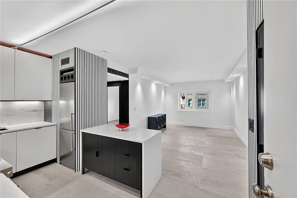 1 bed, 1.0 bath, 667 sqft, $2,000 — Photo 1