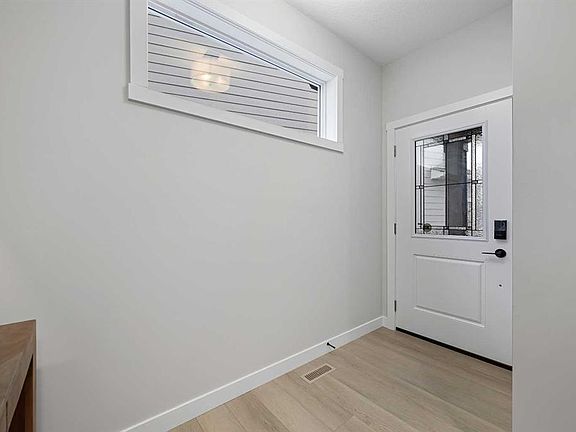 2nd image of 86 SE Versant Rise SW