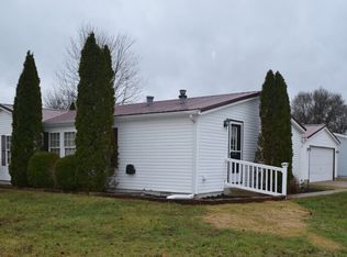 3301 Cessna Dr, Columbus, IN 47203