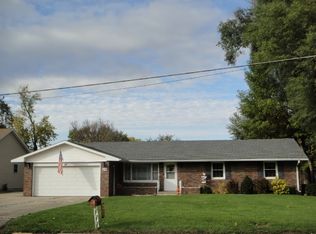 516 E Elm St, Watseka, IL 60970
