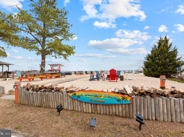 45168 Lighthouse Rd, Piney Point, MD 20674