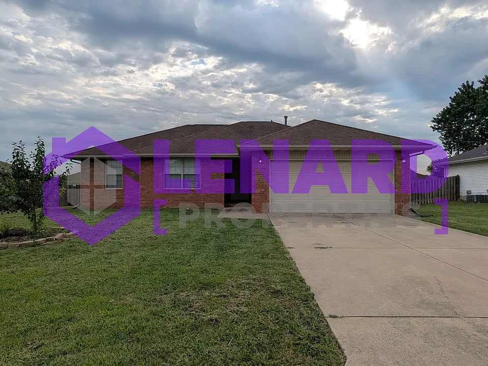 553 Chandler Ave