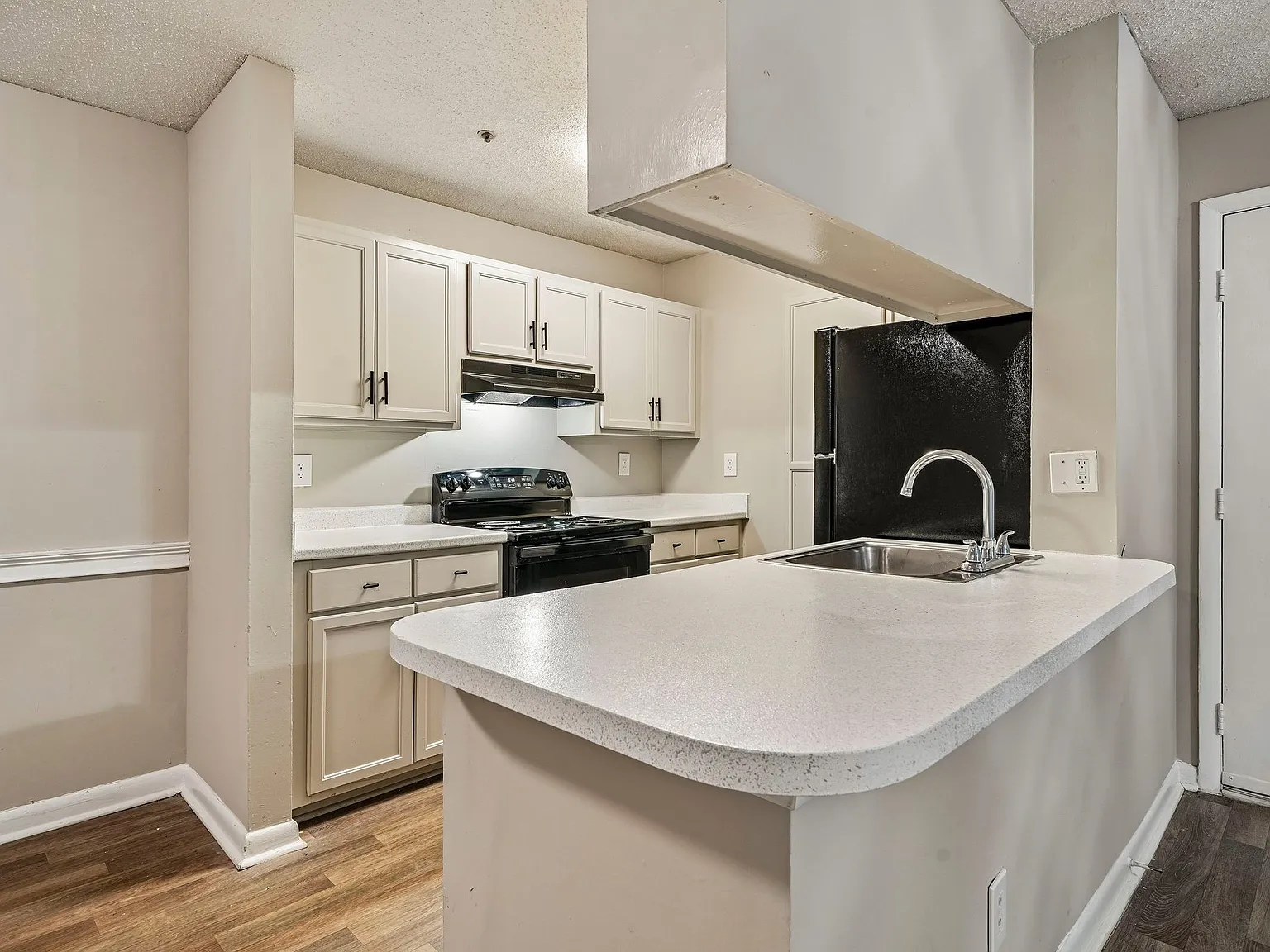 Flats at Riverview — Photo 3