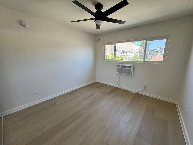 4315 Burns Ave #112 — Photo 3