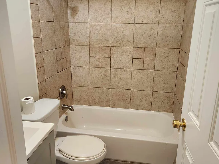 1319 N Baldwin Ct #2D — Photo 5