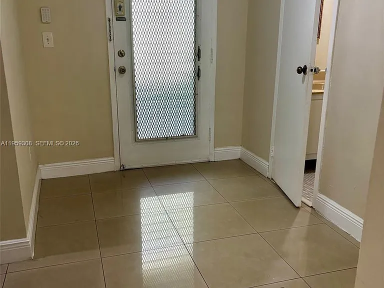 1800 SW 81st Ave #1112 — Photo 5