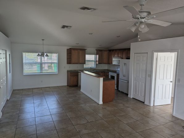 202 NW 11th St #116