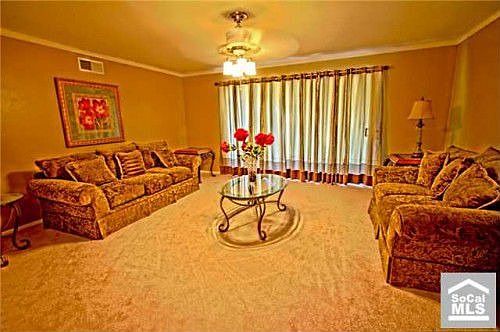 3rd image of 588 Rockford Dr