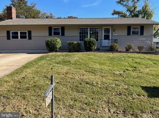 13509 Fitzhugh Ln, Woodbridge, VA 22191