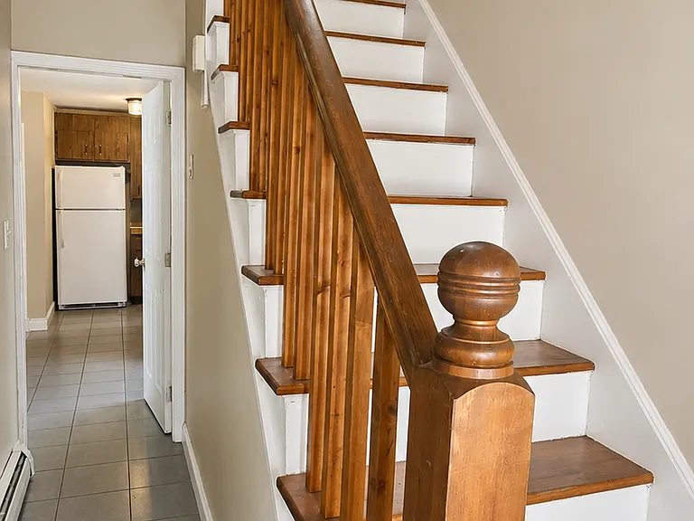 35 Clyde St — Photo 6