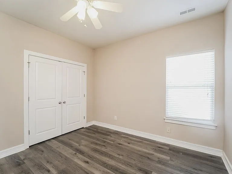 8607 Castle Cliff Dr — Photo 14