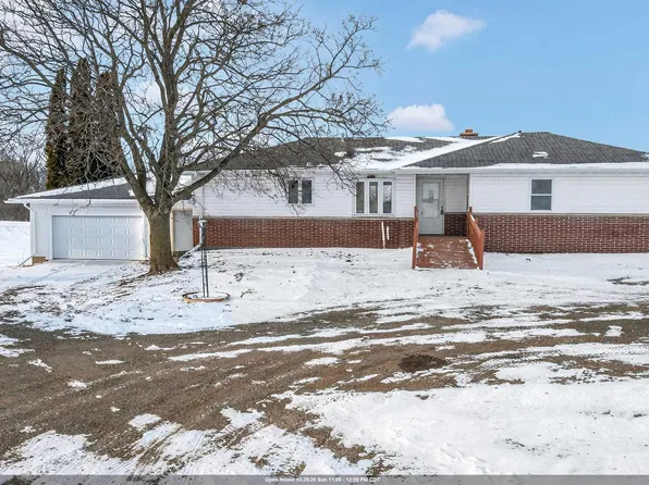 W8662 W Lone Elm Rd, Van Dyne, WI 54979