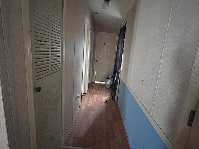 137 Curtis Ln — Photo 4