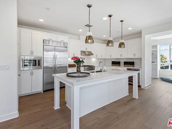 3rd image of 12542 W Fielding Cir APT 6