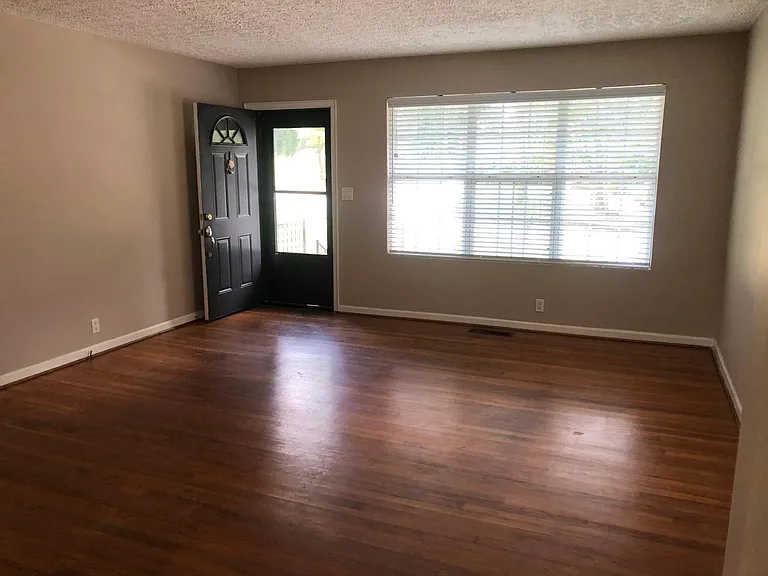living rm w new custom 2" blinds