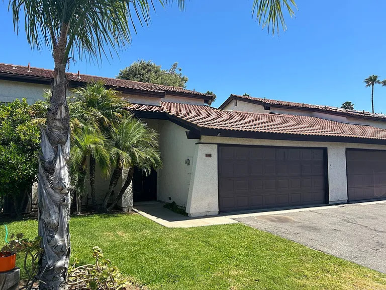 5435 Villas Dr — Photo 1
