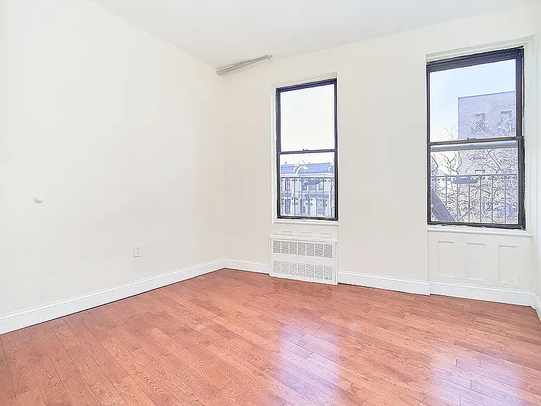 945 Saint Nicholas Ave #3A — Photo 4