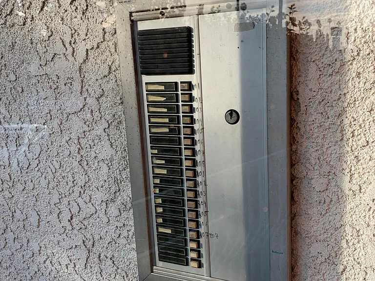 1726 Winona Blvd #201 — Photo 7
