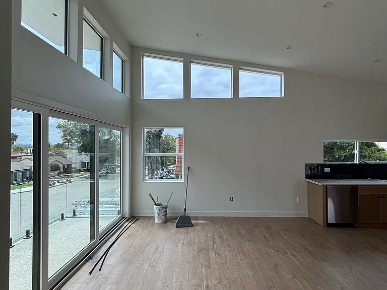 4050 Sequoia St — Photo 2
