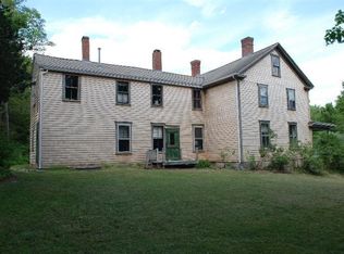 1276 County Rd, Cataumet, MA 02534