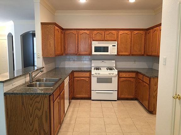 5th image of 2721 Bull Shoals Dr