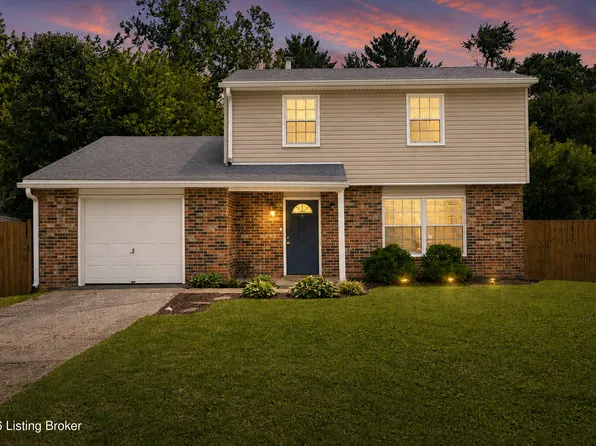 3905 Riveroaks Cir, Louisville, KY 40241