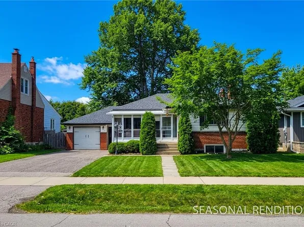 11 Collegiate Ave, Hamilton, ON L8G 3K9