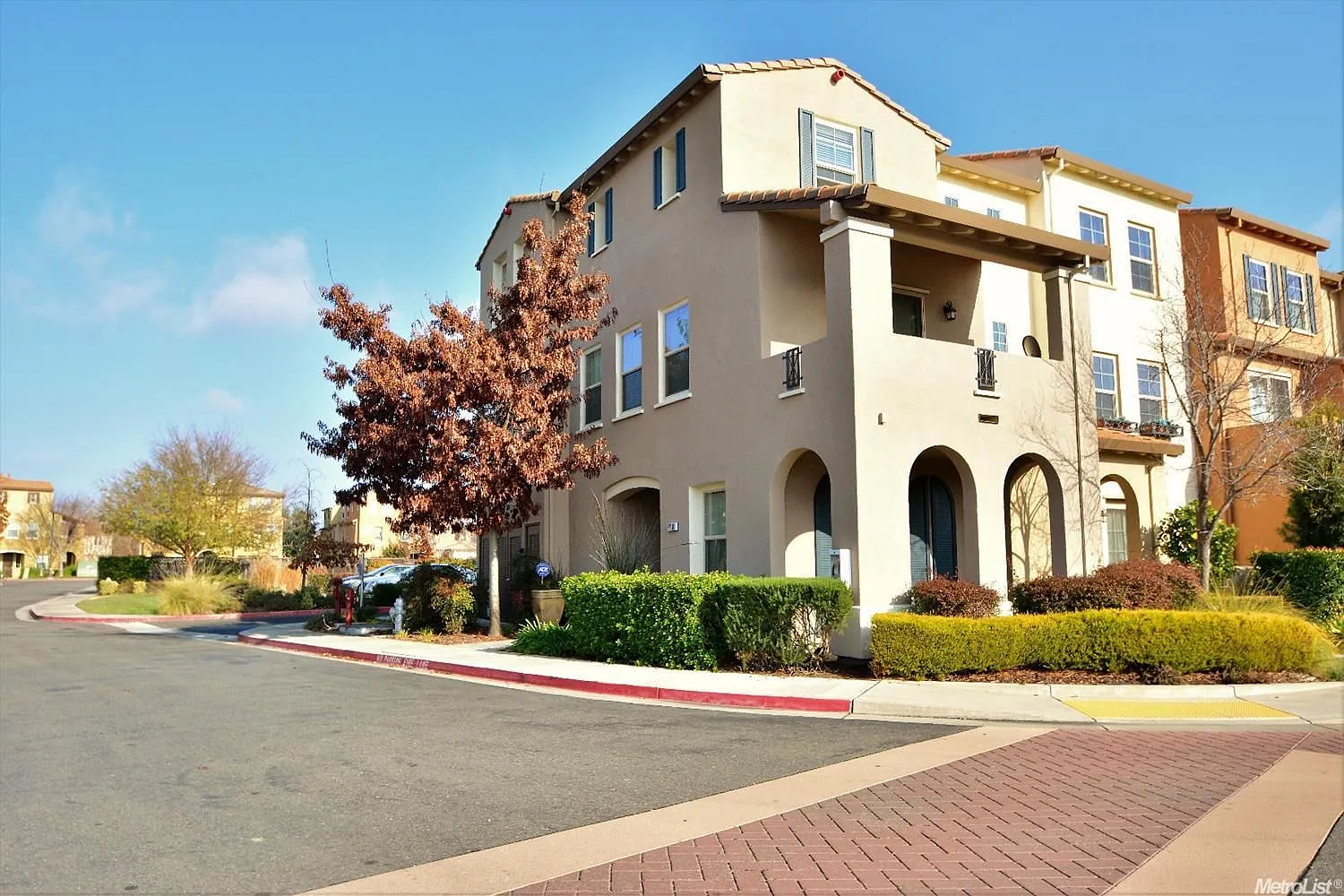 5301 E Commerce Way Unit 77101 photo 1