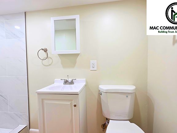 4th image of 1022 Circle Dr