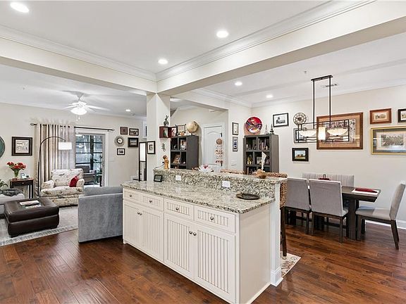 5th image of 803 Reserve Ln