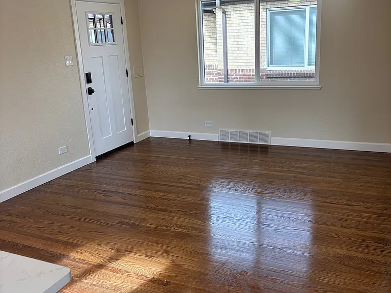 2218 Ames St — Photo 12