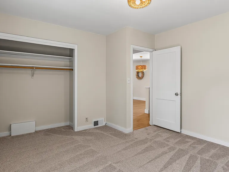 2024 S Covell Ave — Photo 7
