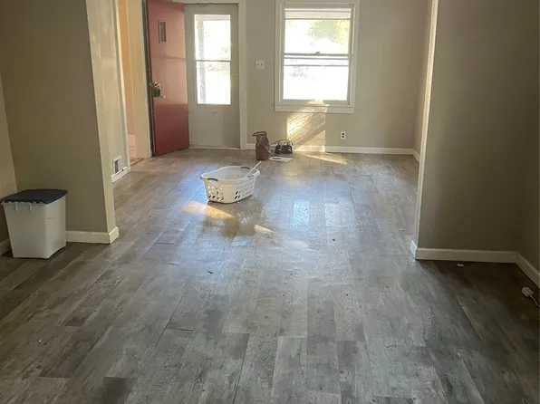 4044 2nd Ave, Des Moines, IA 50313