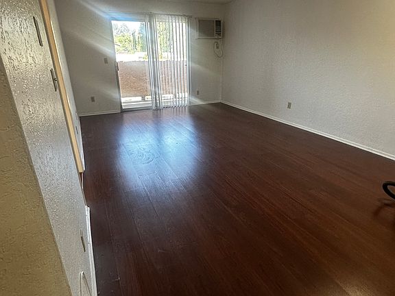 4th image of 2449 Hyperion Ave #Fadd467e3