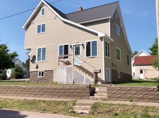 925 Elm St, Hancock, MI 49930