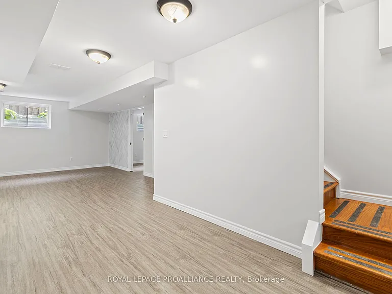 1009 Crestwood Dr — Photo 30