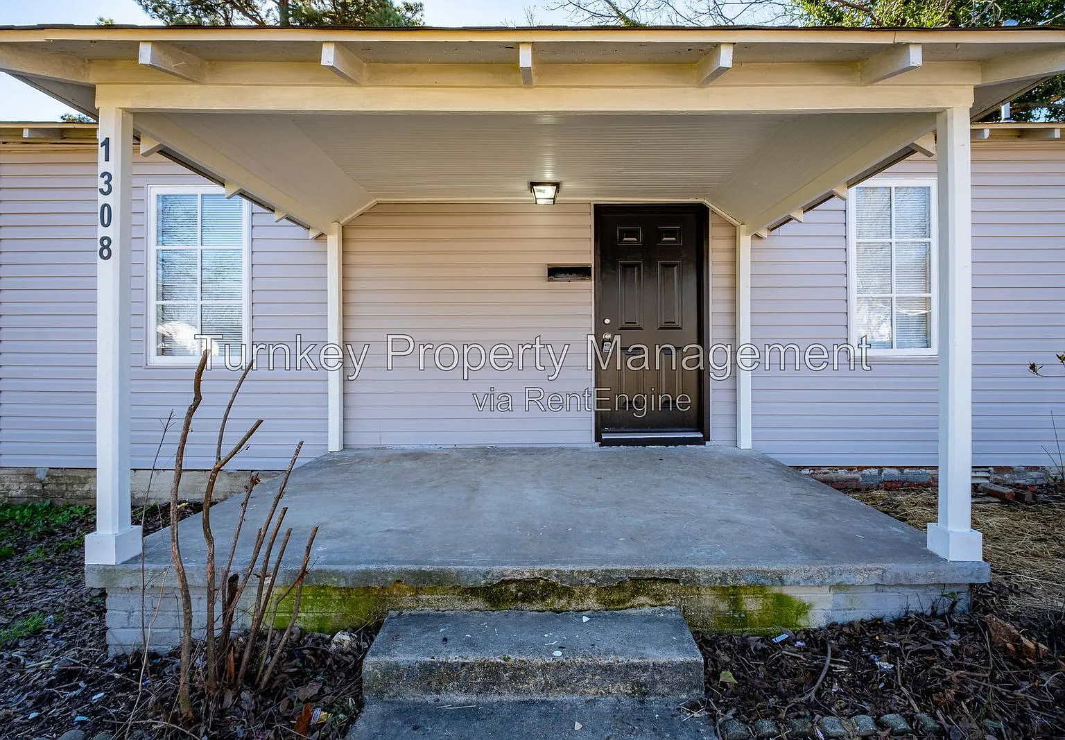 2 bed, 1.0 bath, 944 sqft, $945 — Photo 2