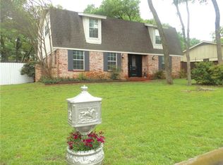 1105 Kathryn St, Hurst, TX 76053