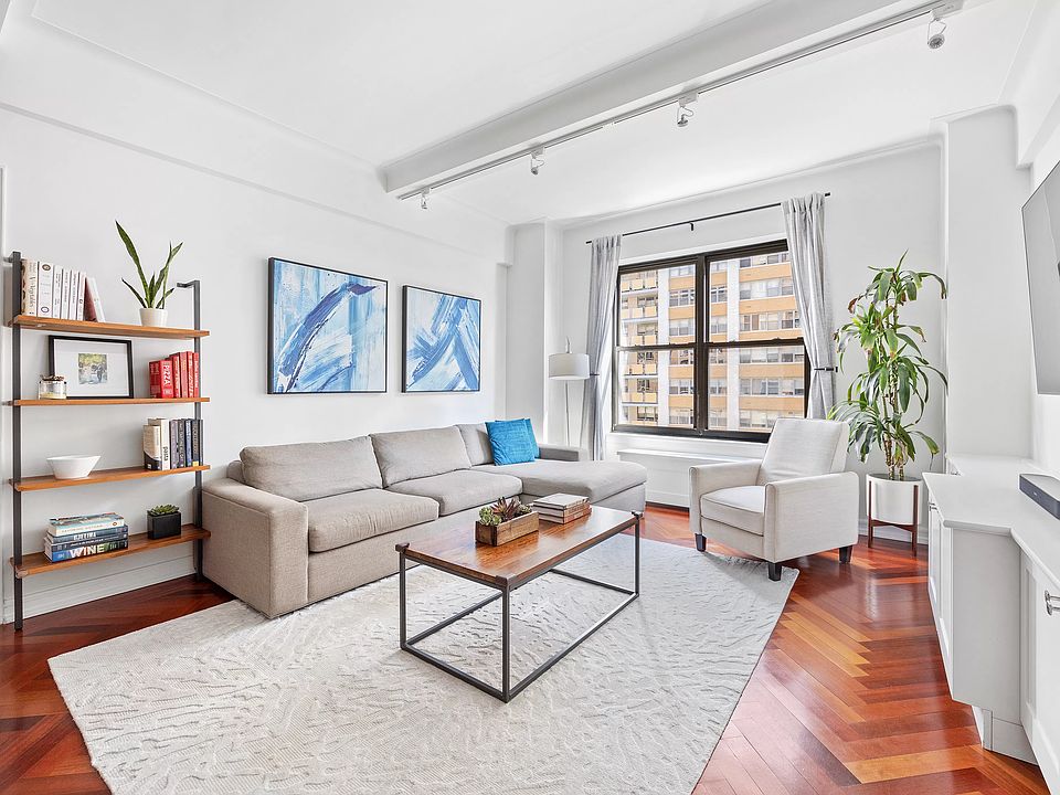 1st image of 12 W 72nd St APT 7B