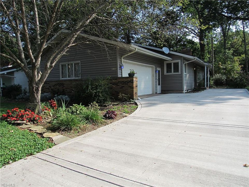 1st image of 169 Woodhill Dr
