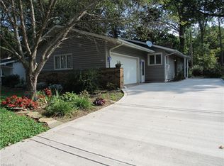 169 Woodhill Dr, Amherst, OH 44001