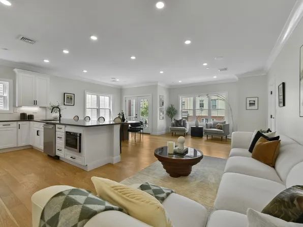 225-227 Havre St #1, Boston, MA 02128