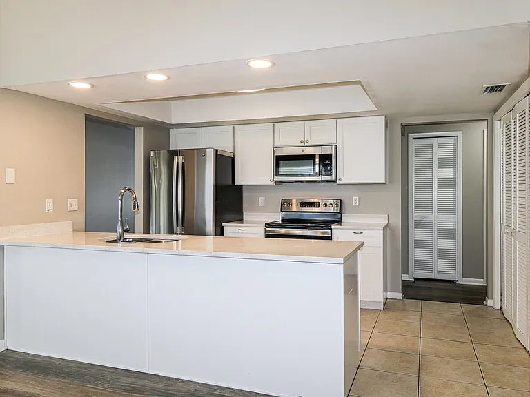 10142 Bannister St — Photo 8