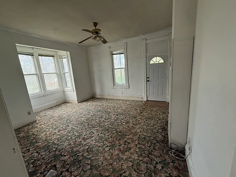355 E Elmo St — Photo 6